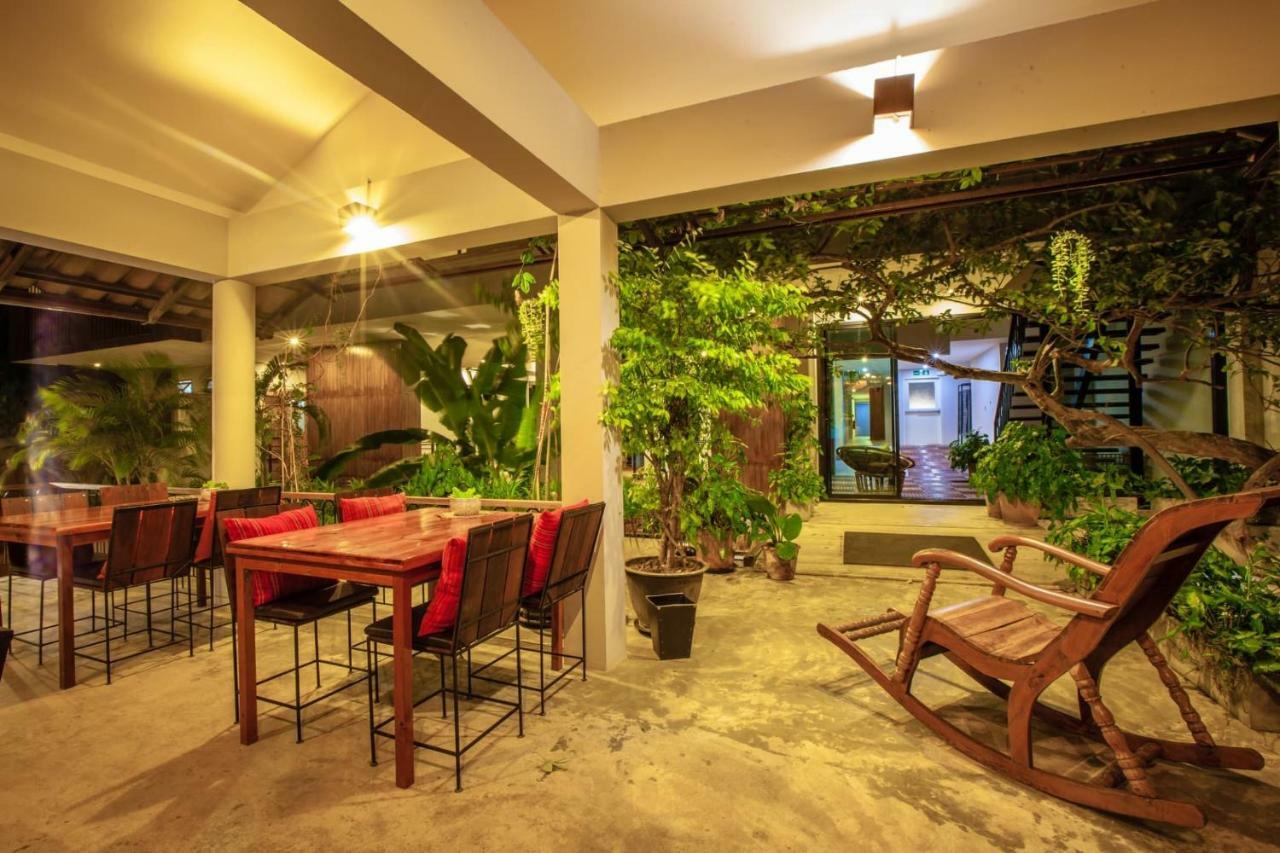 Sugarcane Chiang Mai Exterior photo