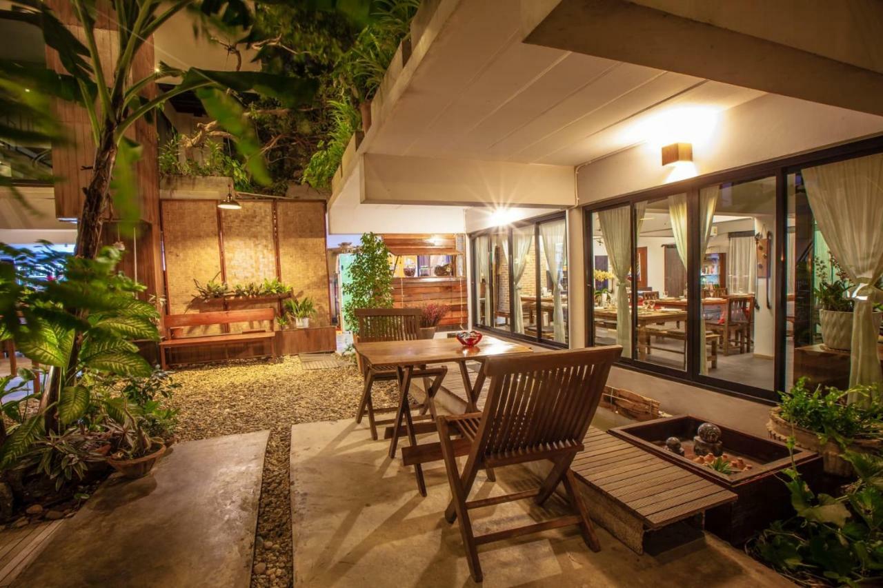 Sugarcane Chiang Mai Exterior photo