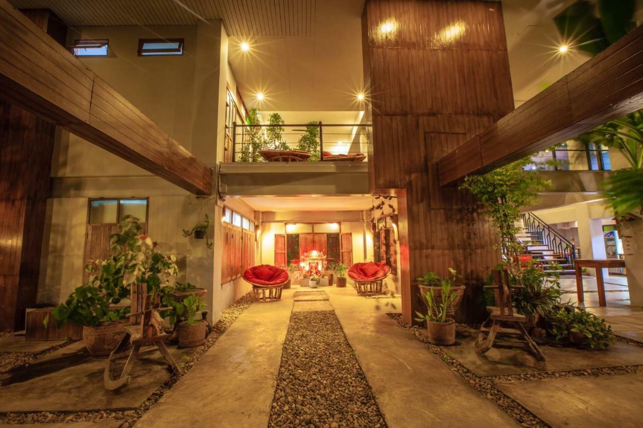 Sugarcane Chiang Mai Exterior photo